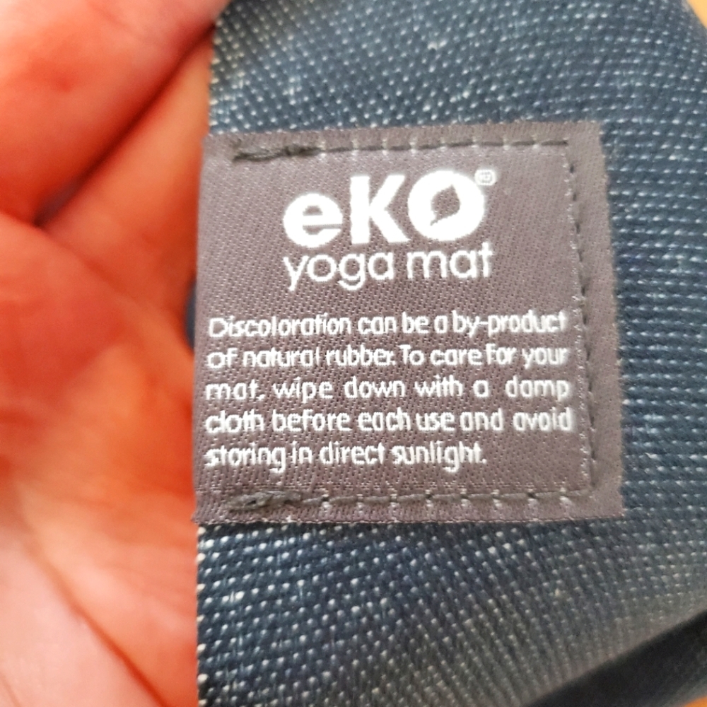 Manduka eKO navy blue 1.5mm travel yoga mat (foldable, like new)